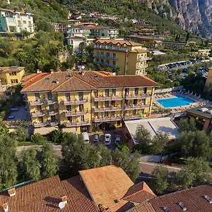 https://florida-hotel.it-lombardy.com
